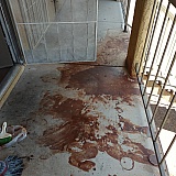 DELIVERY GUY LEFT NOT OFFERING TO CLEAN IT UP.