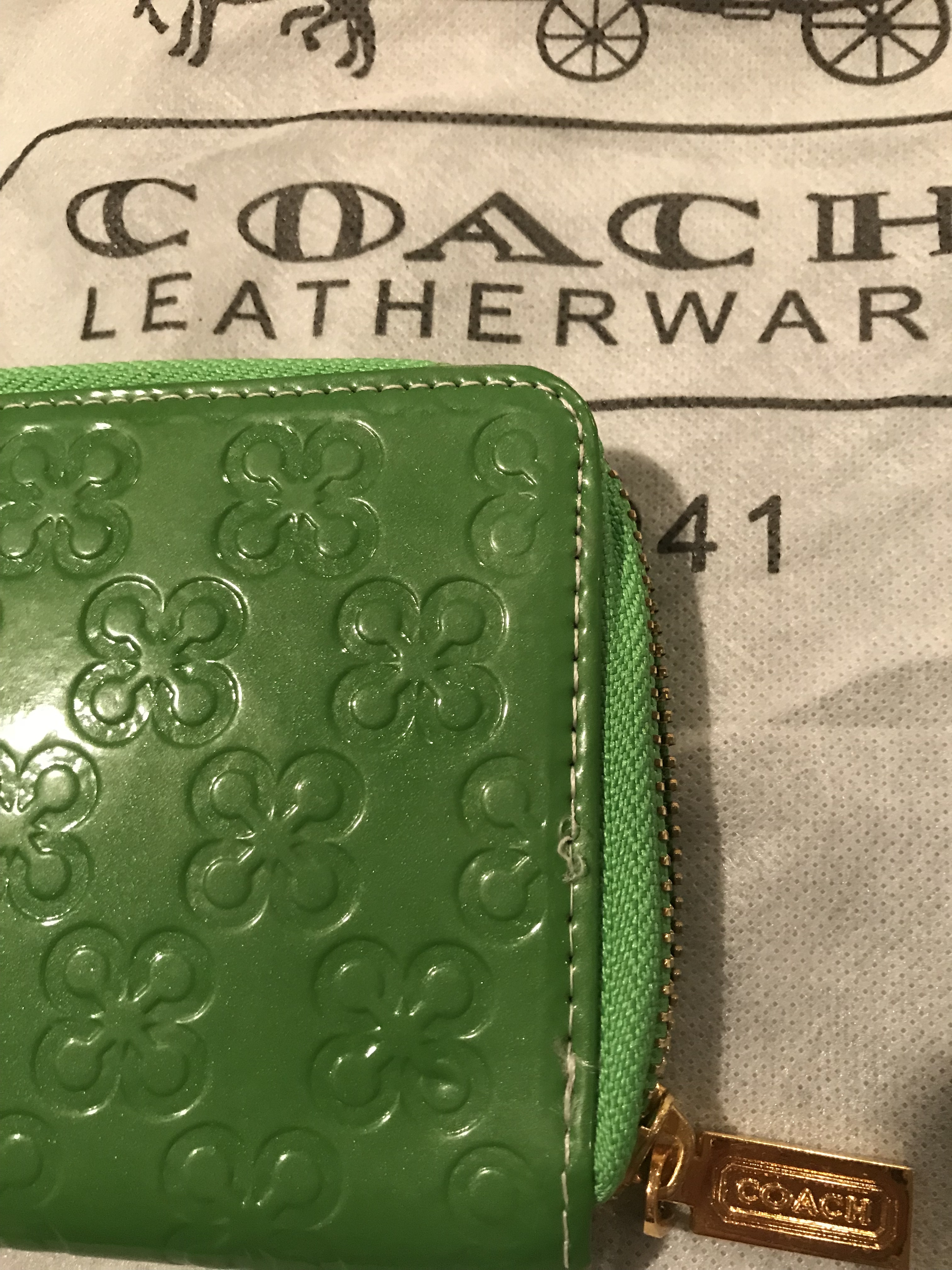 coach outlet near me hours