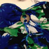 How they sewed the button on